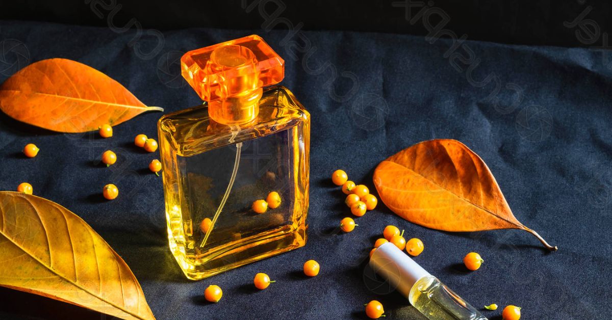 عطر اسود وذهبي